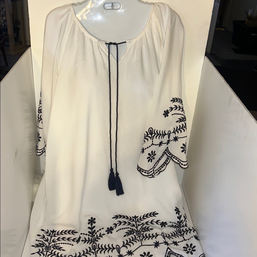 CC Chic Connection white black embroidered hem and sleeves top/dress
